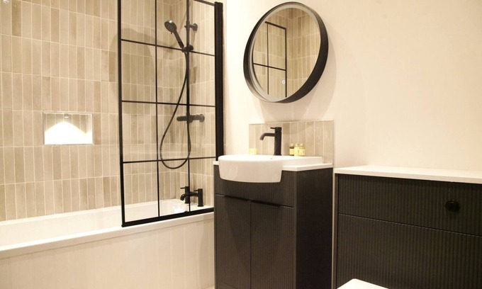 Bont Newydd Apartment | Pass the Keys | Apartment 3 Old Conservative Club in Historic Town