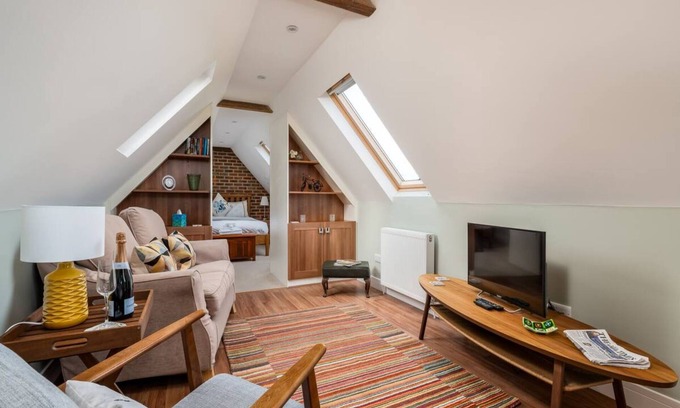 Little Missenden Apartment | Pass the Keys | Tranquil Chilterns Farm Hideaway