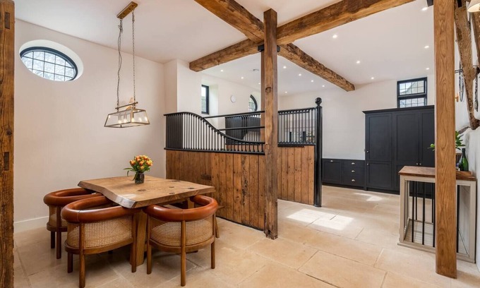 Brill House | Pass the Keys | Merlin's Stables - Country Retreat