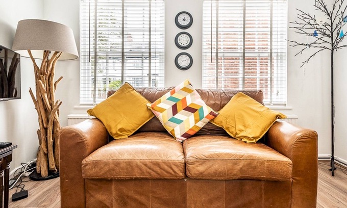 Topsham House | Pass the Keys | Stylish family home central Topsham with parking