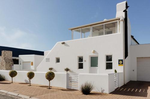 Paternoster Apartment | Paters Nessie