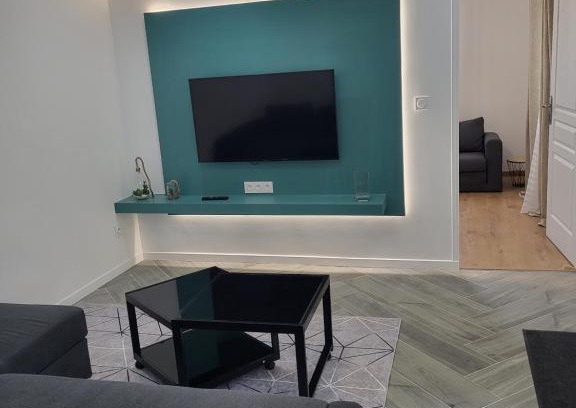 Montfavet House | PaulAngela