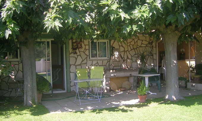 Bessan House | Pavillon de Charme Rez- de Jardin Dans Village Près des Plages