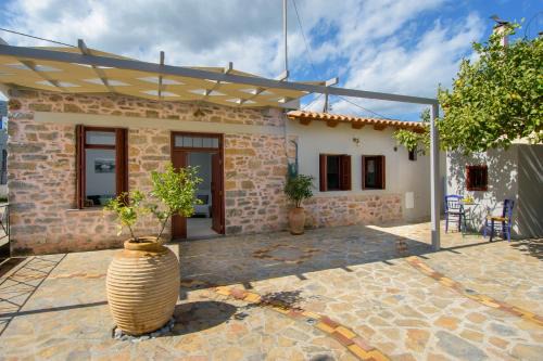 Elounda House | Pavlakis Lemon-Tree House