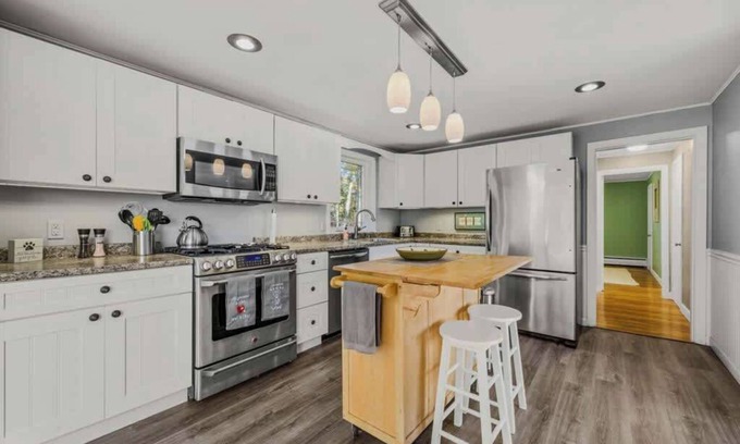 Ellsworth House | Paws and Pines Retreat!