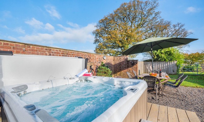 Porthyrhyd House | Paxton View Barn - Llanddarog