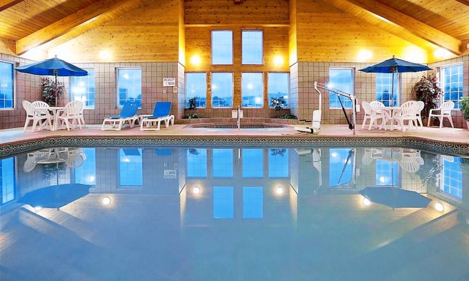 Paynesville Hotel | Paynesville Inn and Suites