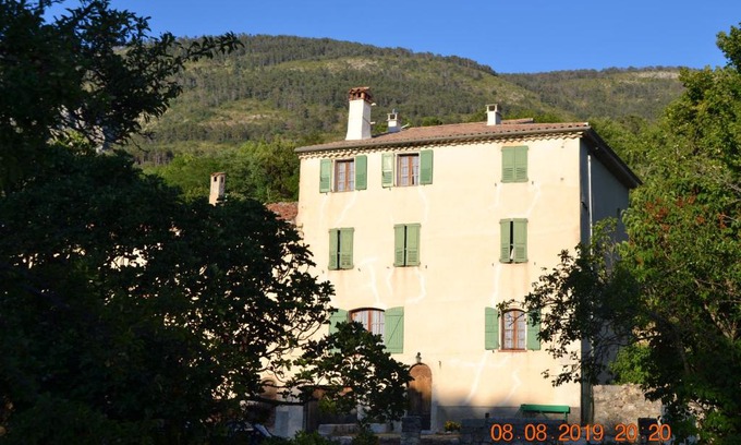 La Bastide House | Pays du Verdon , étape, séjour fraîcheur dans maison de caractère