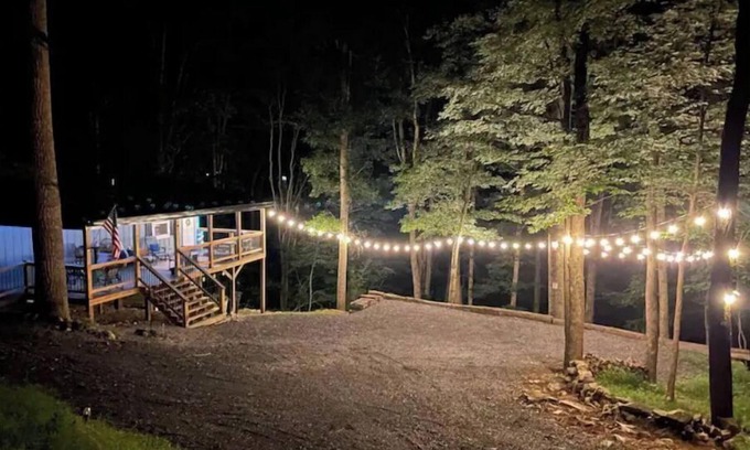 Lost River House | Peaceful 2 bedroom cottage in Lost River w/stream