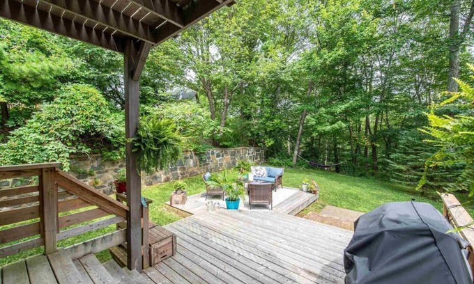 Bedford House | Peaceful 3-bdrm Getaway with beautiful propertynn