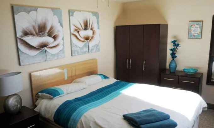 Hoylandswaine Apartment | Peaceful and Relaxed Country Getaway in a quiet village with all amenities