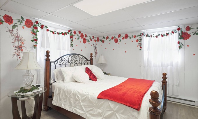 Chambersburg Apartment | Peaceful Country Setting, Without The Long Drive. 5 Min to Hospital