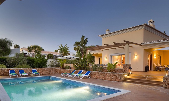 Lagoa e Carvoeiro Villa | PEACEFUL COZY COMFORTABLE SUNNY VILLA