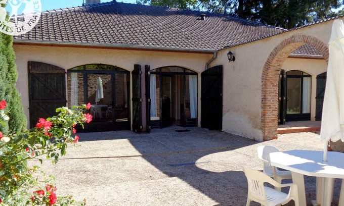 Saint-Haon-le-Vieux Cottage | Peaceful house with fireplace and wifi in Saint-Haon-le-Vieux