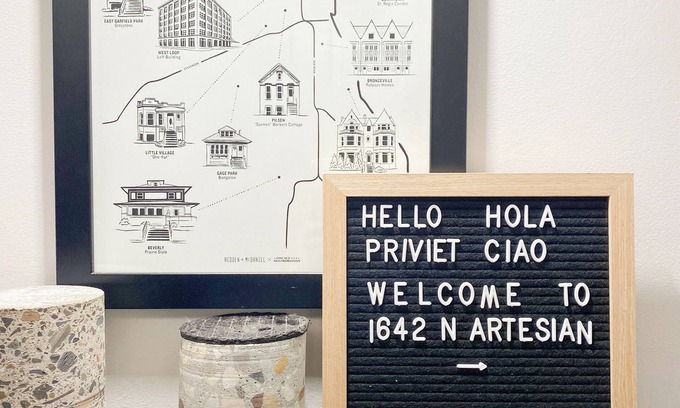 West Town Apartment | Peaceful Living-2Bdrm/2Bath w/Private Parking, WiFi-Work Station-Wicker Park!