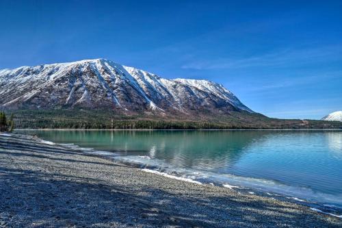 Cooper Landing House | Peaceful Mountain-View Home - Walk to Kenai Lake!