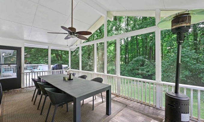 Dunwoody House | Peaceful Neighborhood Retreat Near Downtown Atlanta: Pet-friendly with Screened Porch & Grill