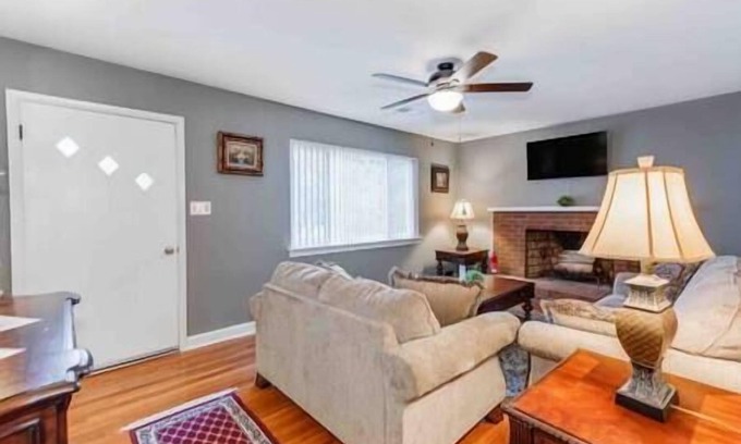 Winston - Salem House | Peaceful Noble Hill Top Haven -at- Winston-Salem