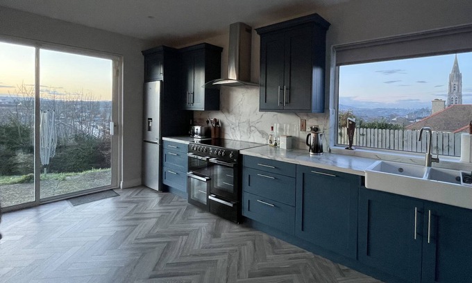 New Ross House | Peaceful oasis in the heart of New Ross town!