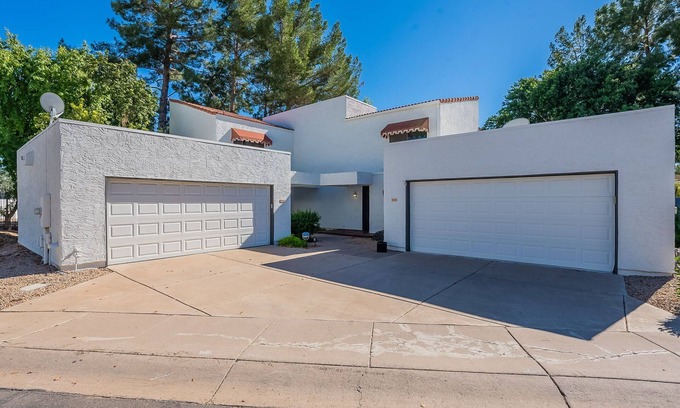 Paradise Valley Oasis House | Peaceful Paradise Valley Townhome