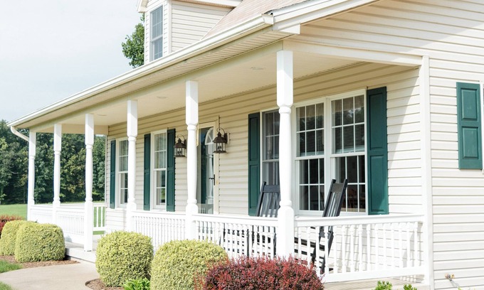 New Germantown House | Peaceful quiet setting with large yard, creek, 3 bedrooms, AC, WiFi,