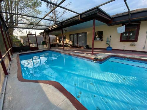 Poinciana Apartment | Peaceful stay at Grandmas house
