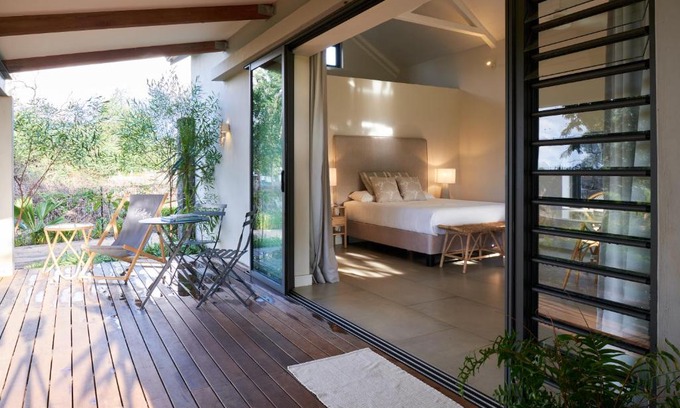 Tamarin Ski Chalet | Peaceful Tree Cottage