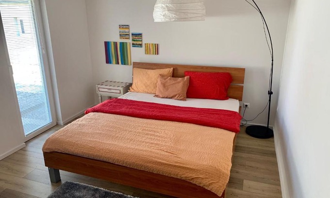 Bezigrad District House | Peachy house Bežigrad
