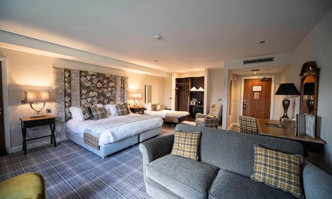 Stonedge Hotel | Peak Edge Hotel