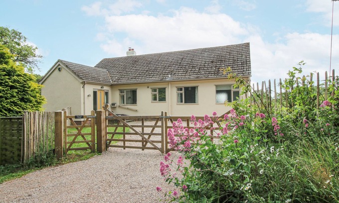 Pulverbatch Cottage | PEAR TREE COTTAGE, pet friendly, with open fire in Pulverbatch