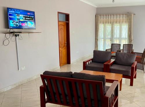 Gulu House | Pearl Season B&B