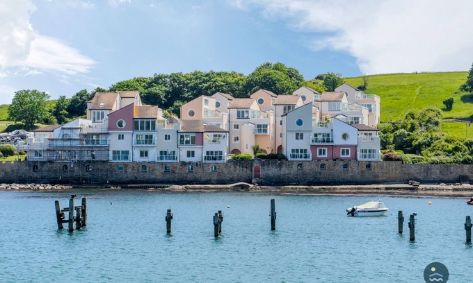 Swanage House | Pebbles - The Haven, Swanage