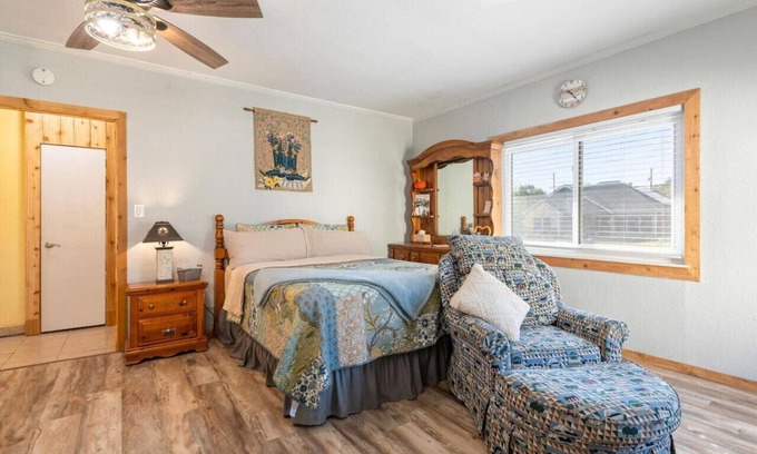 Denison Apartment | Peg's Place Efficiency Apt in Denison TX