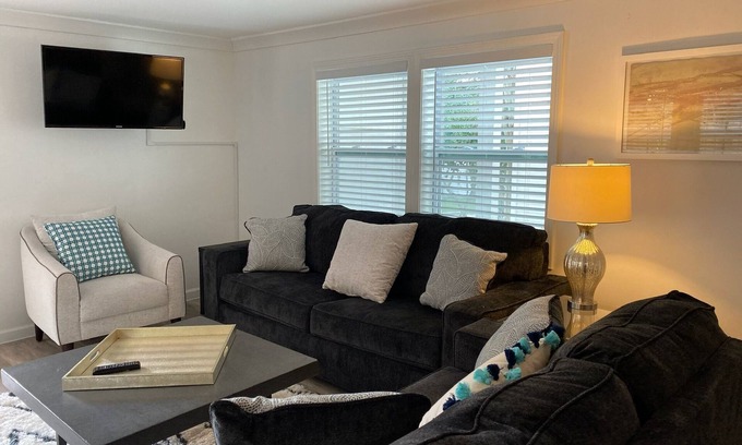 Fairhope Apartment | Pelicans Perch at The Pelicans House