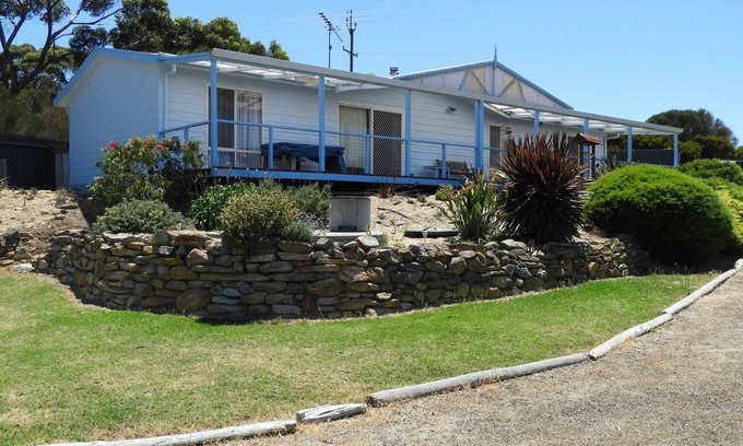 American River House | Pelicans Retreat at American River