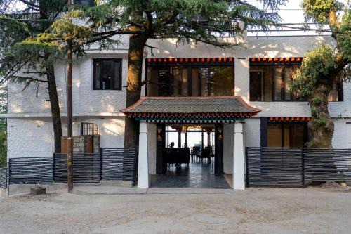 Dharamshala Hotel | Pema Thang Guest House Mcleodganj