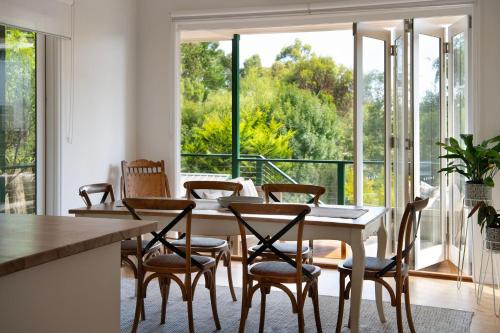 Daylesford House | Pembroke - modern comforts and scenic views