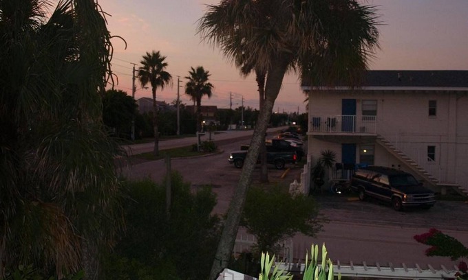 Cocoa Beach Villa | Penguins on the Beach Villas