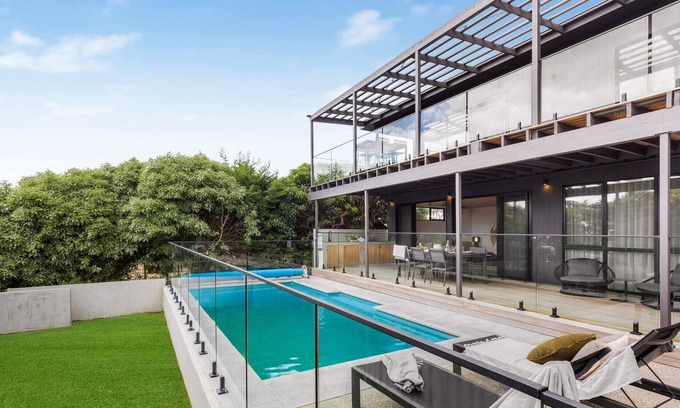 McCrae House | Peninsula Black Diamond - heated pool, water views
