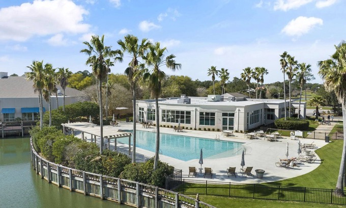 Gulf Shores Condo | Peninsula Golf Club-The Links 204A
