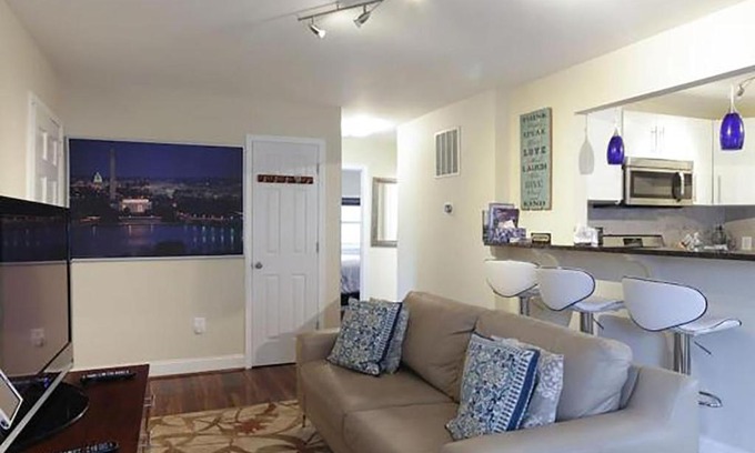 Penrose Apartment | Penrose 7081