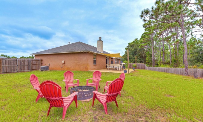 Ono Island House | Pensacola Home w/Fire Pit, 7 Mi to Beaches!