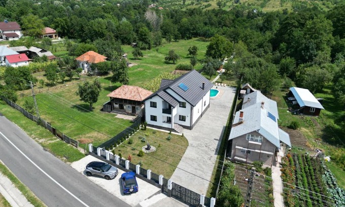 Horezu House | Pensiunea Happy Day Horezu