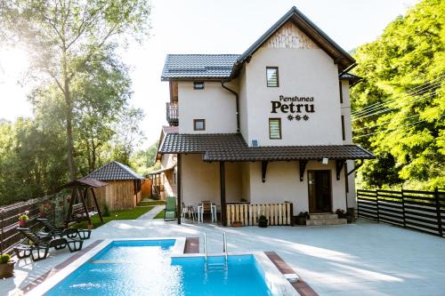 Sugag House | Pensiunea Petru