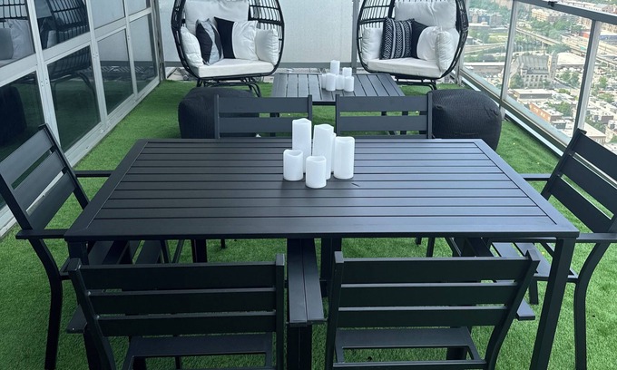 Near South Side Apartment | Penthouse Oasis With Wrap-Around Balcony & Stunning Views