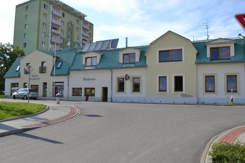 Lipnik nad Becvou House | Penzion U Zámecké Zahrady