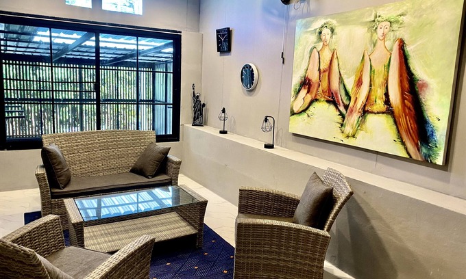 Su Thep House | people pay a premium to stay in this postal code