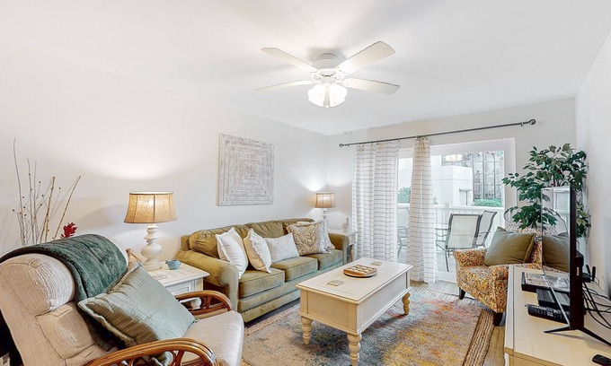 Orange Beach Condo | Perdido Dunes gem - walk to Gulf beaches - snowbirds welcome