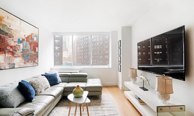 Sutton Place Apartment | Perfect 2 BR Apartment