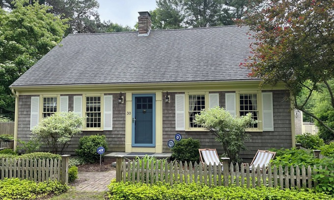 North Falmouth House | Perfect Cape - 1 Mile to Old Silver Beach, 3 bed, 2 bath, Game Room, Central AC